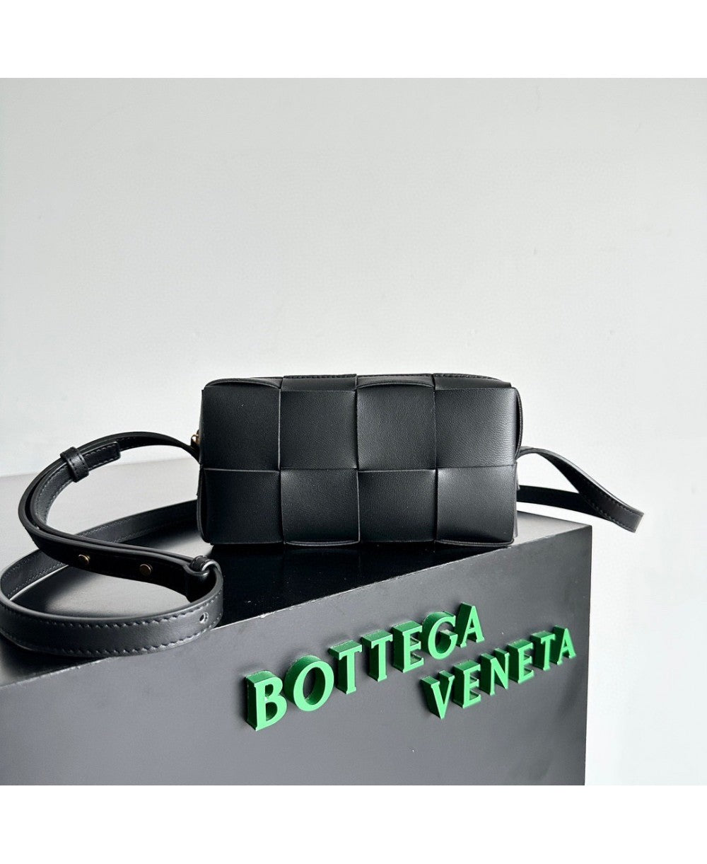 Mini Borsa Cassette Cross-Body BOTTEGA VENETA
