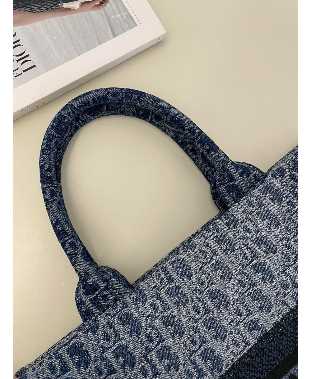 CHRISTIAN DIOR Medium Dior Book Tote