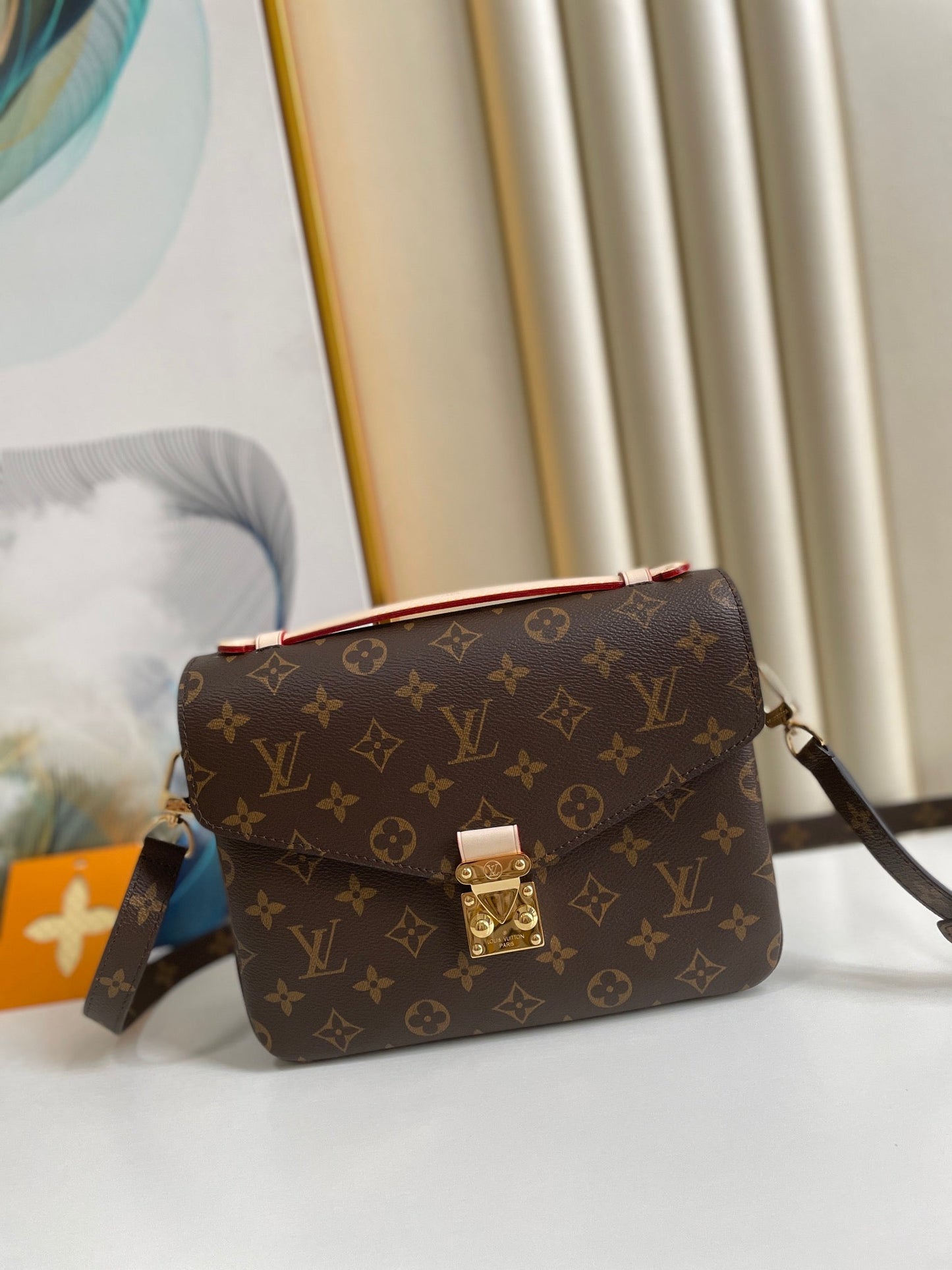 LV POCHETTE MÉTIS