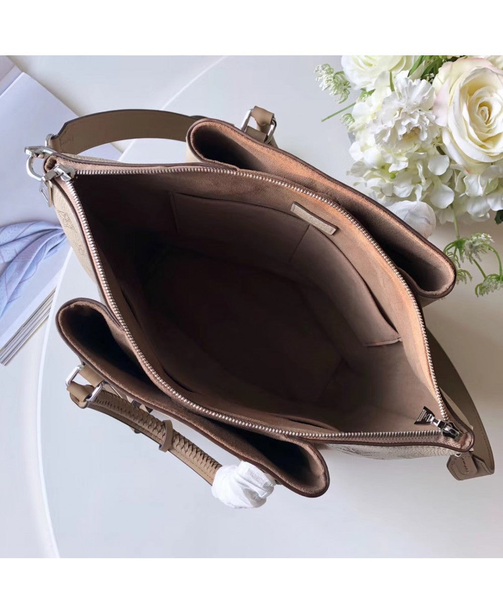 LOUIS VUITTON HAUMEA