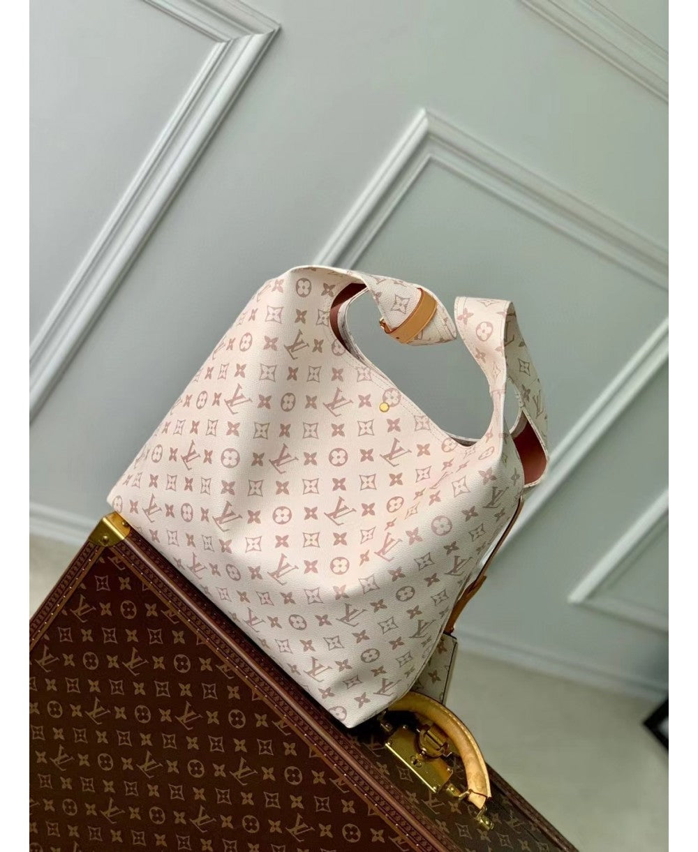 LOUIS VUITTON Atlantis GM